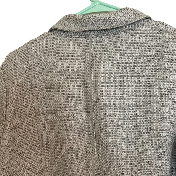 Chicos Tan Zipper Pocket Blazer size 1 Workwear Chic - Picture 4 of 10